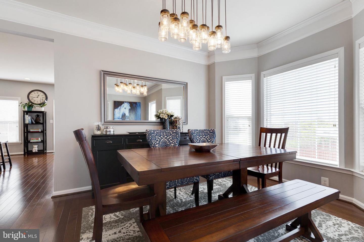 25126 Sweet Myrtle SQUARE
