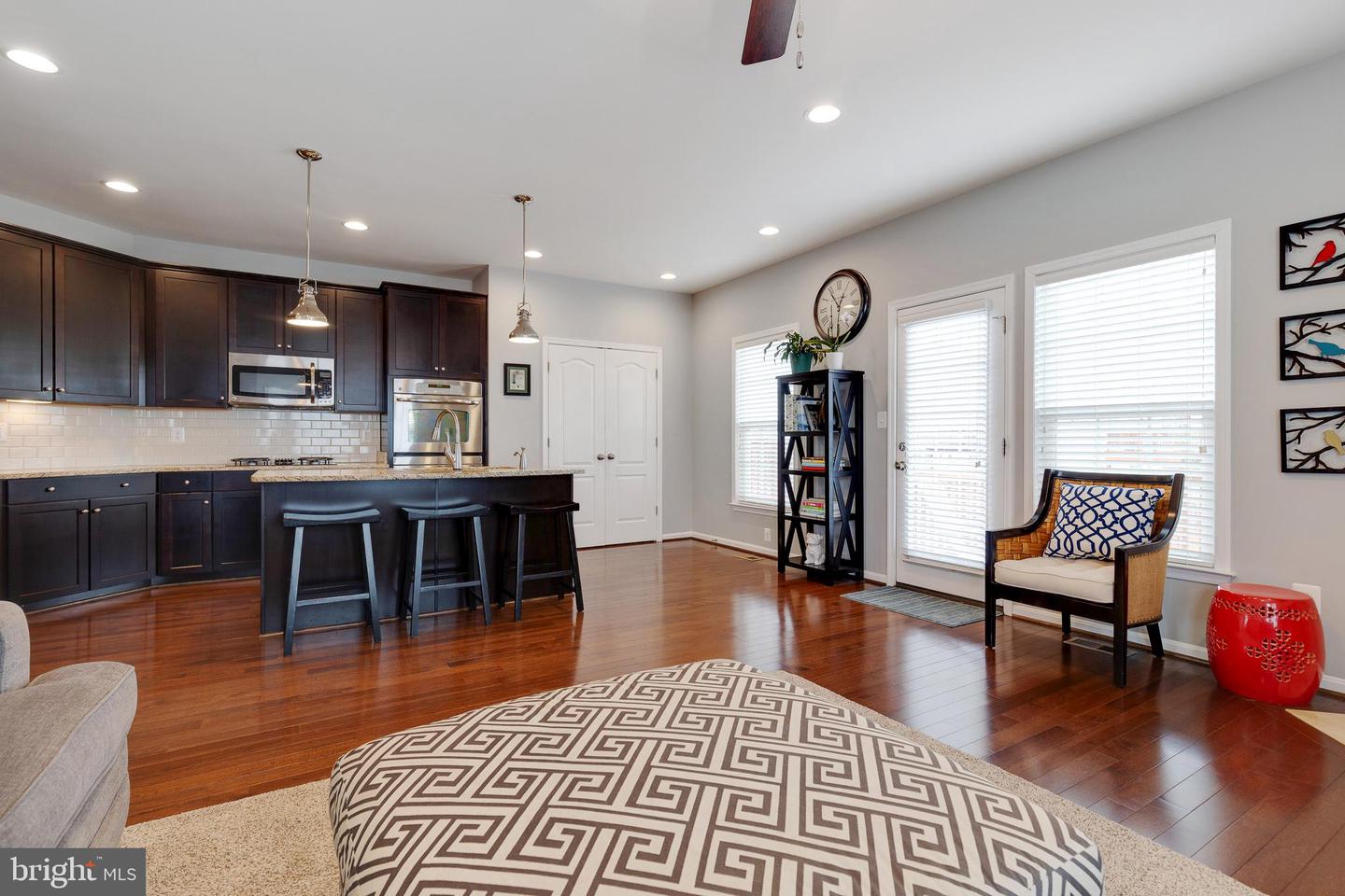 25126 Sweet Myrtle SQUARE