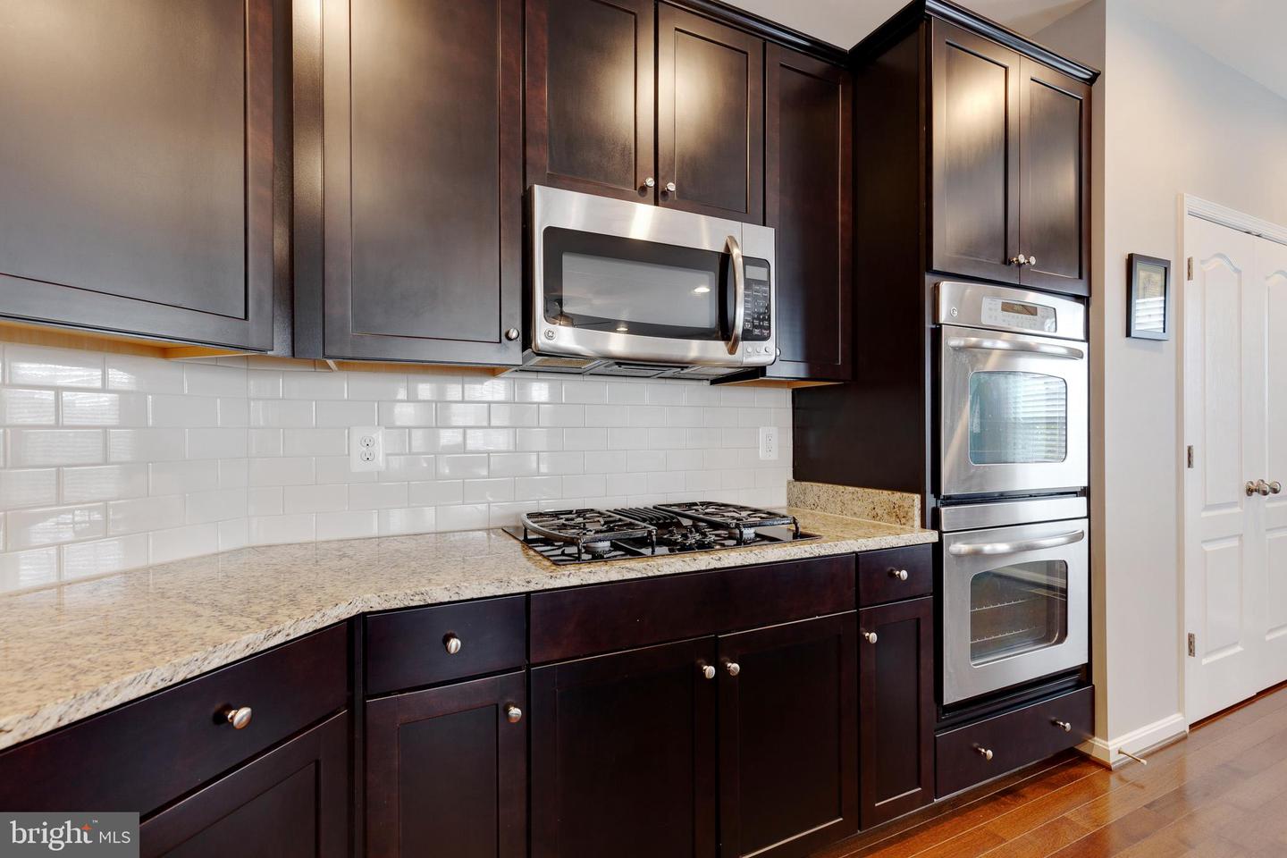 25126 Sweet Myrtle SQUARE
