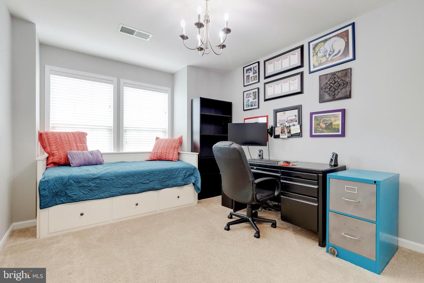 25126 Sweet Myrtle SQUARE