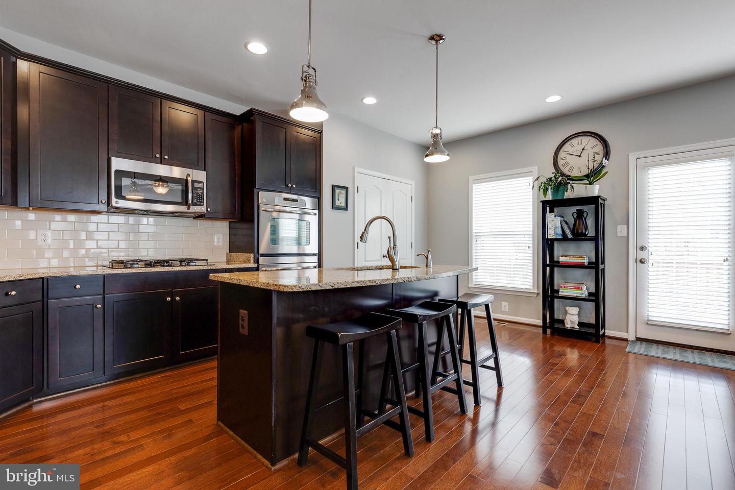 25126 Sweet Myrtle SQUARE