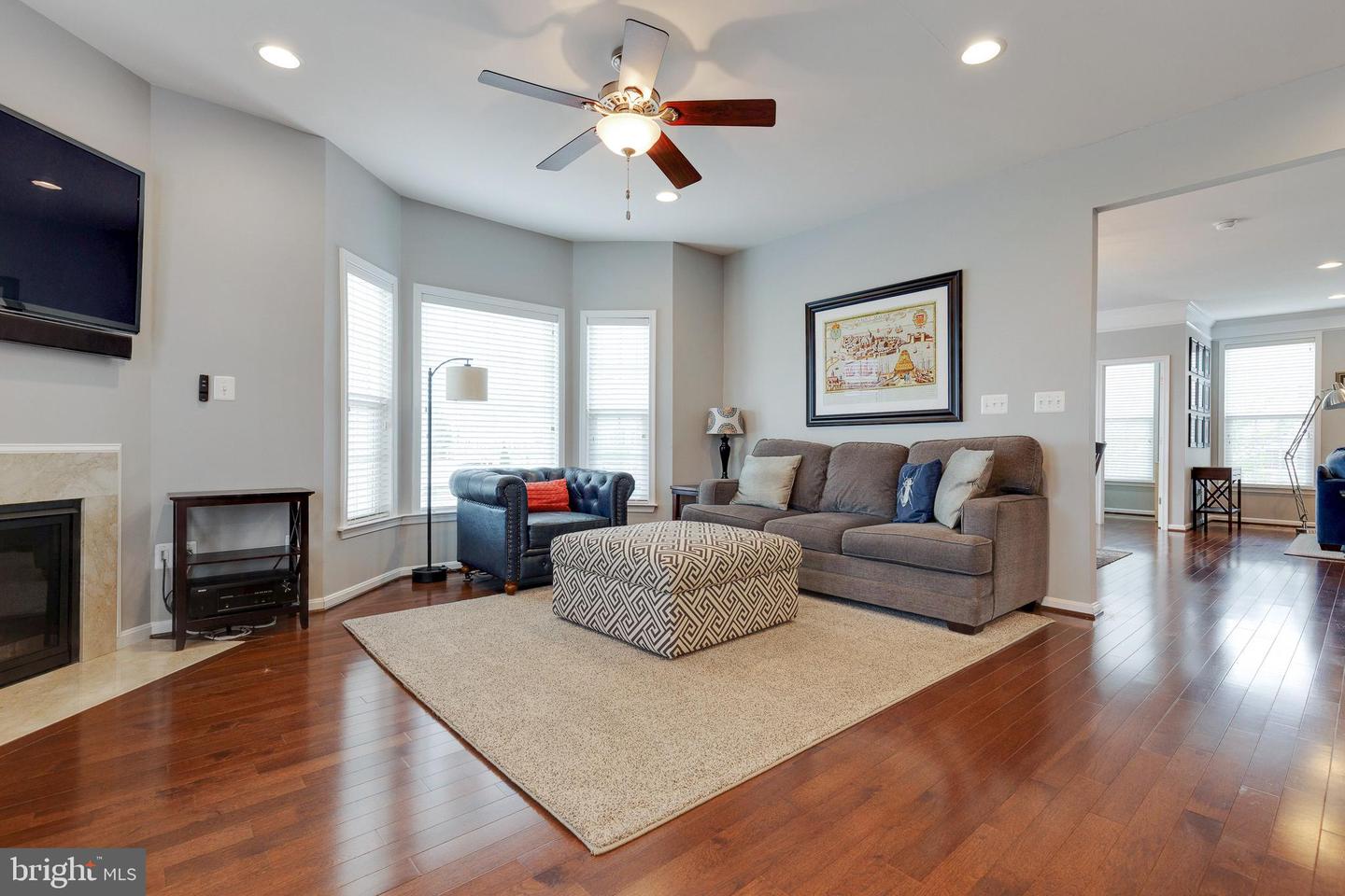 25126 Sweet Myrtle SQUARE