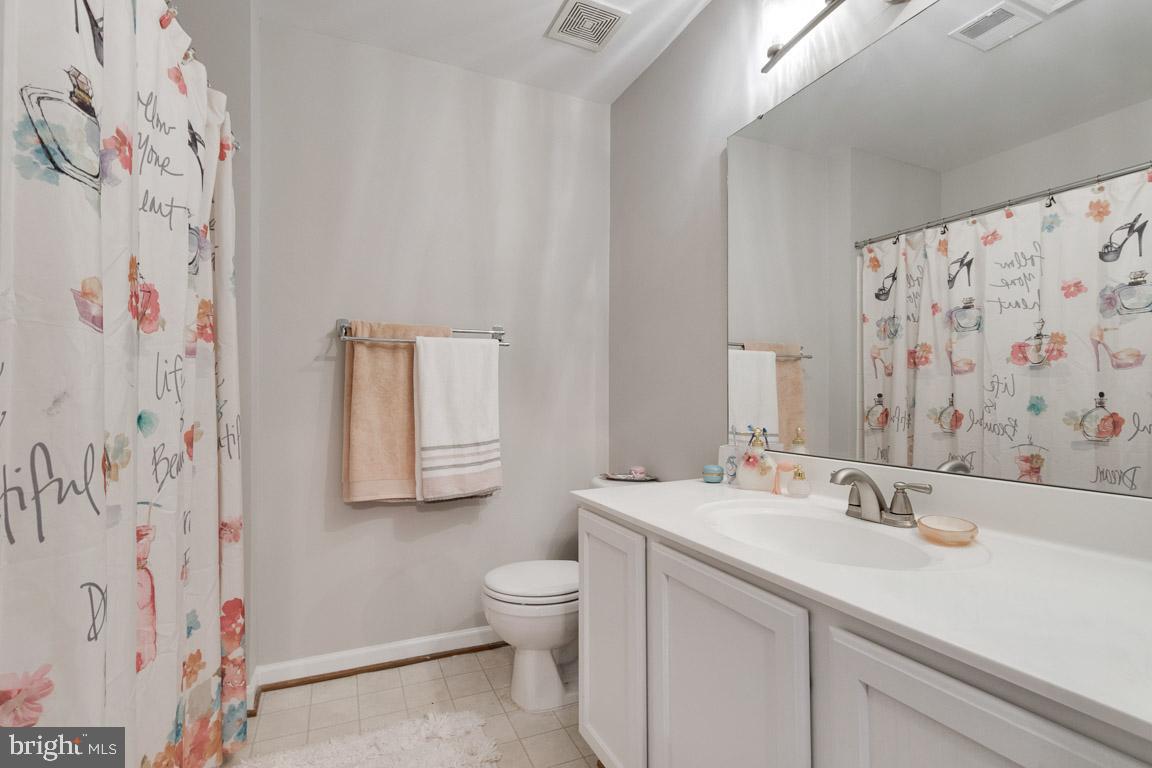 25199 Destination SQUARE