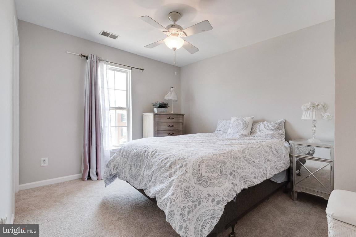 25199 Destination SQUARE