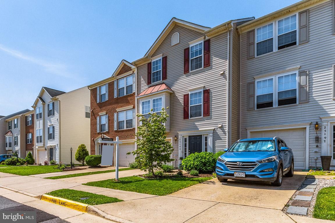 25199 Destination SQUARE