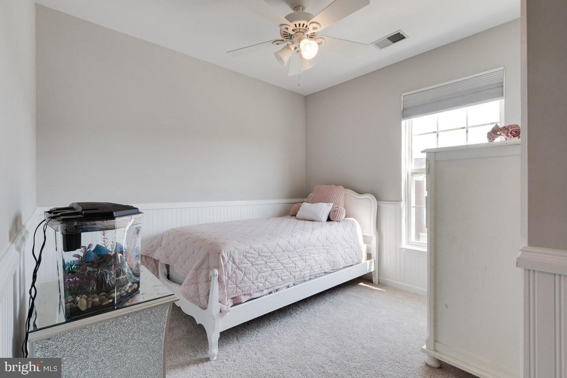 25199 Destination SQUARE