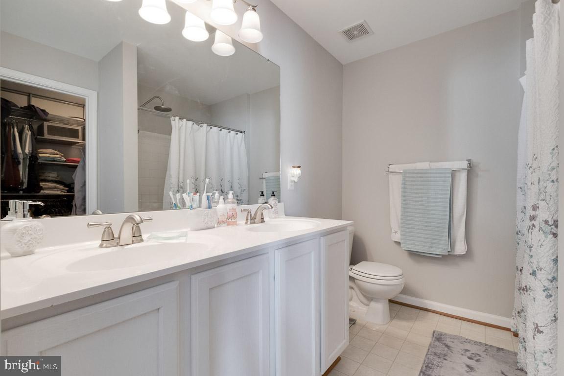 25199 Destination SQUARE