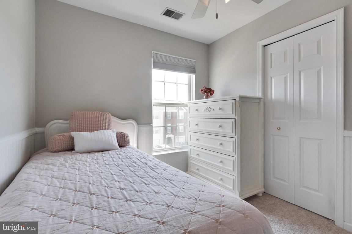 25199 Destination SQUARE
