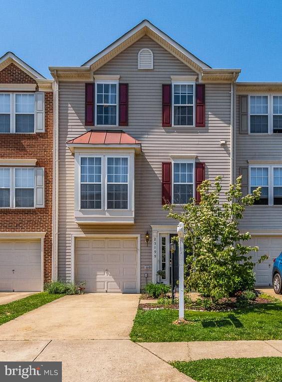25199 Destination SQUARE