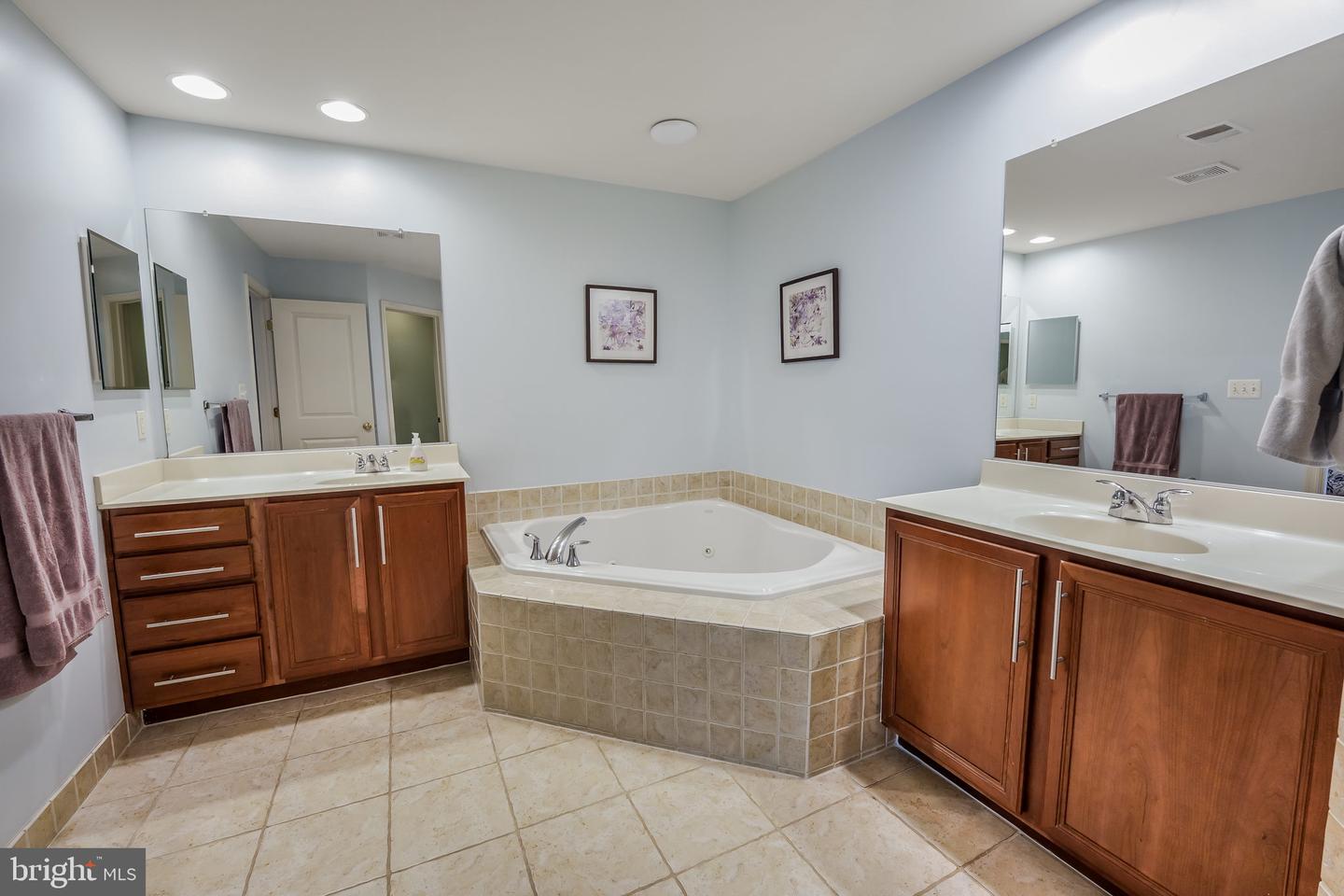 23225 Grayling
