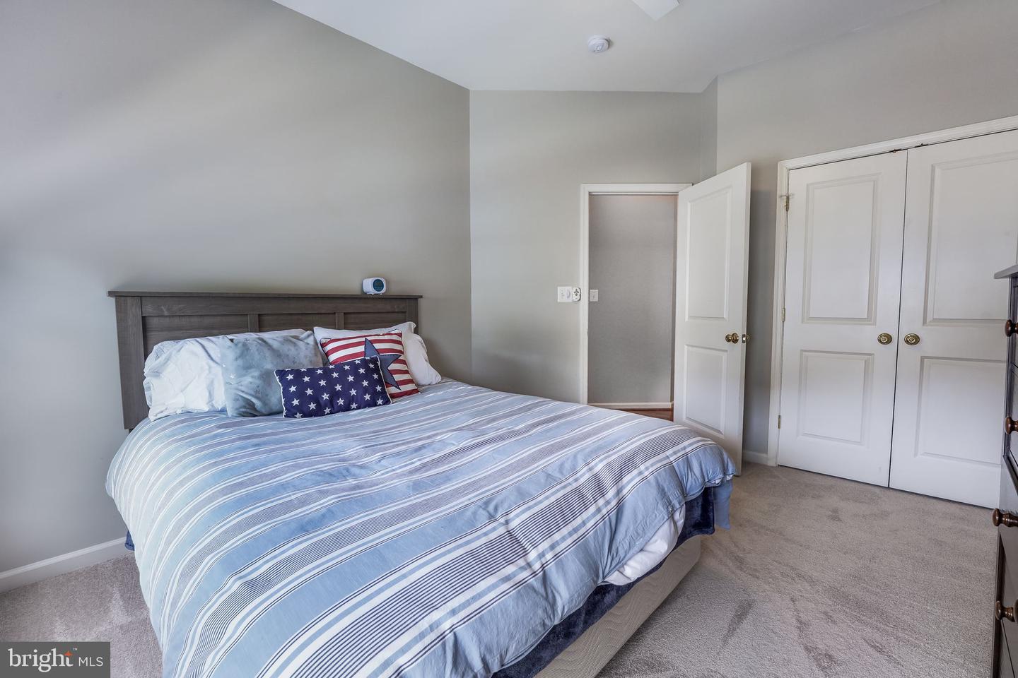23225 Grayling