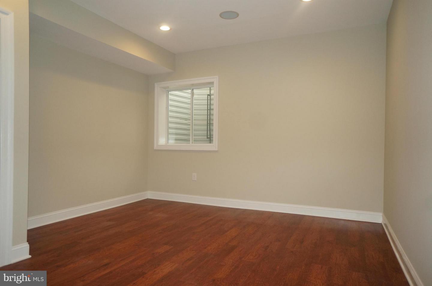 42591 Voormeade TERRACE