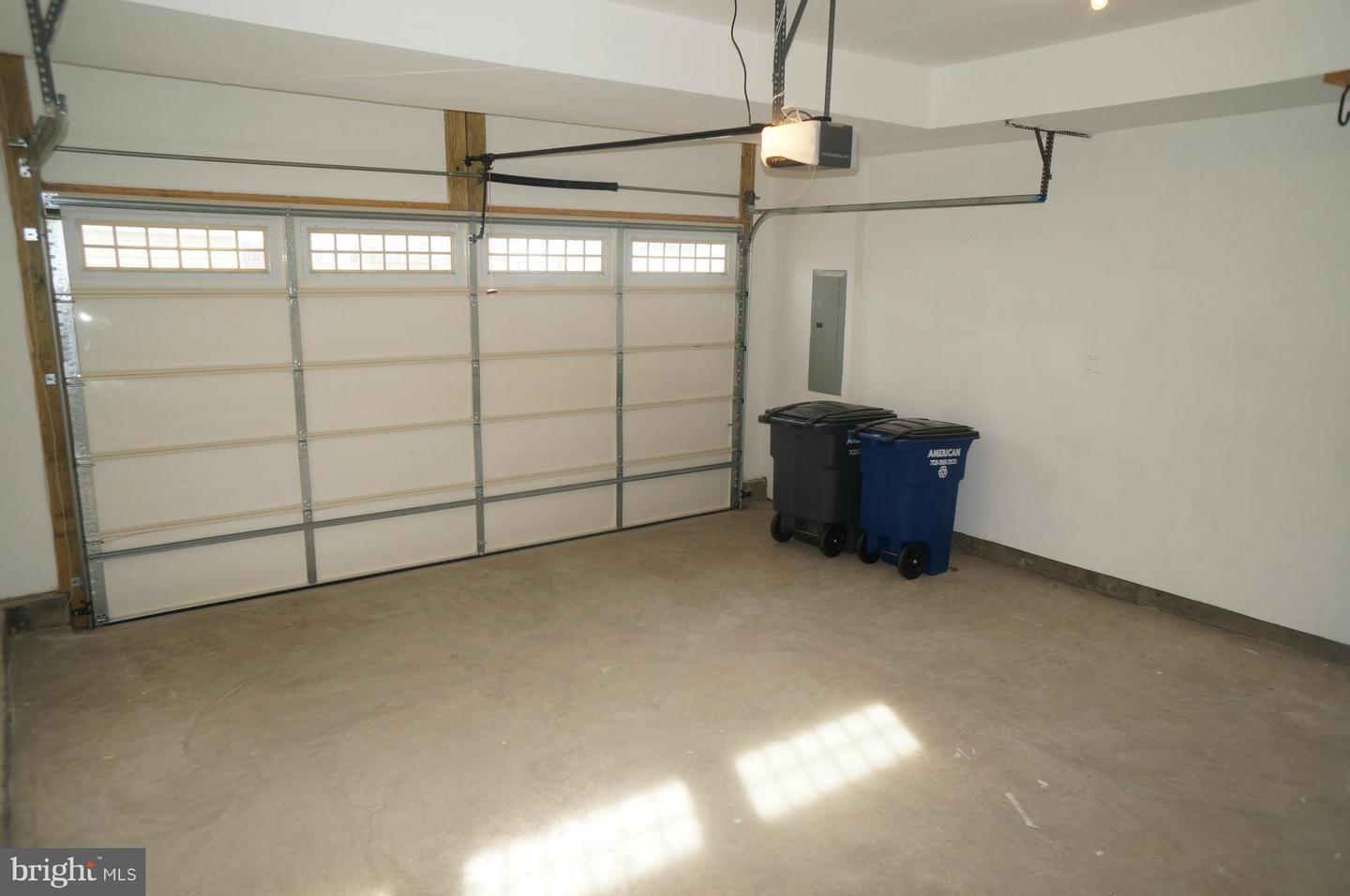 42591 Voormeade TERRACE