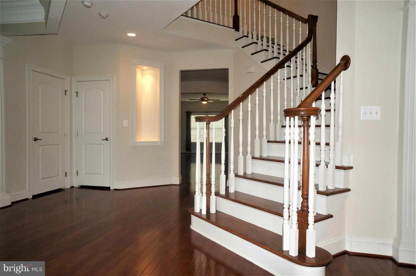 42591 Voormeade TERRACE