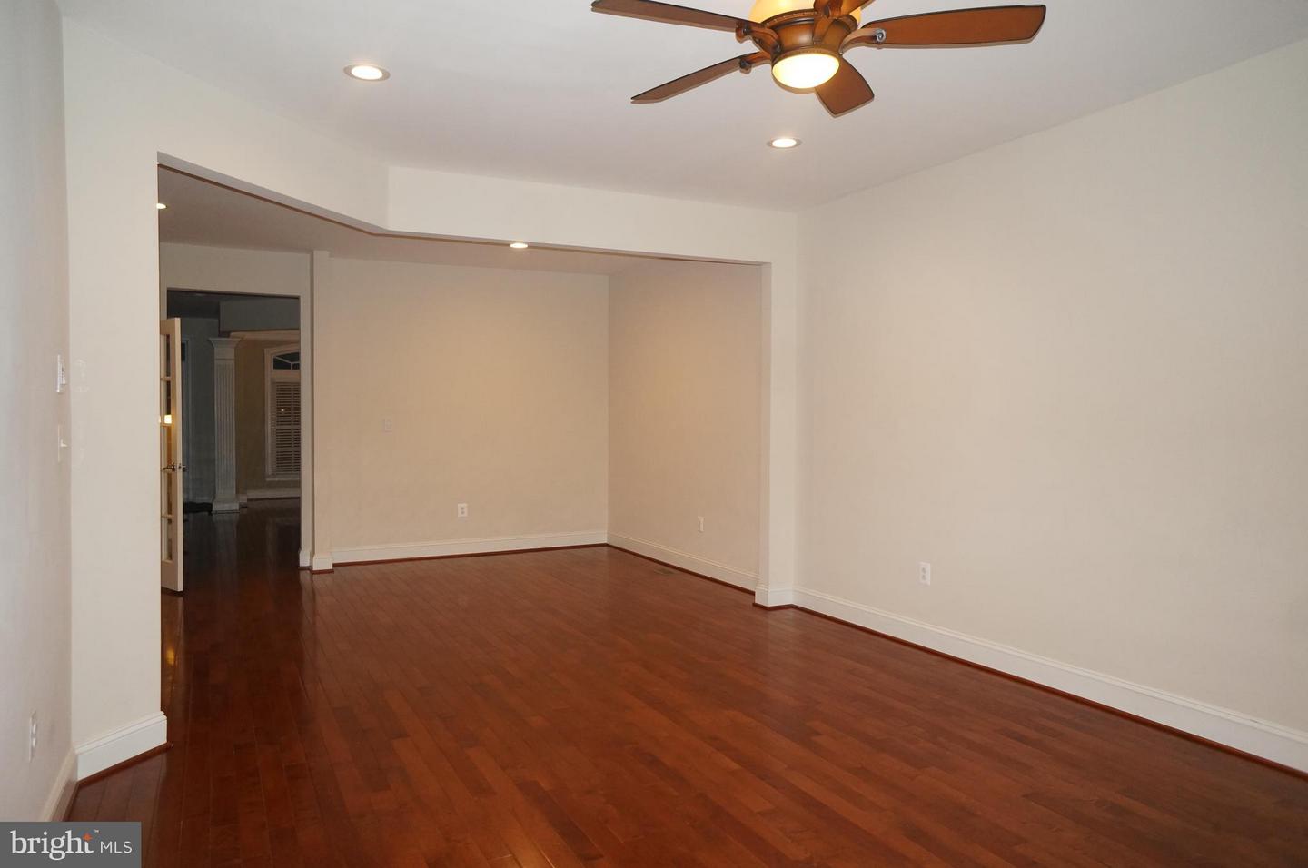 42591 Voormeade TERRACE