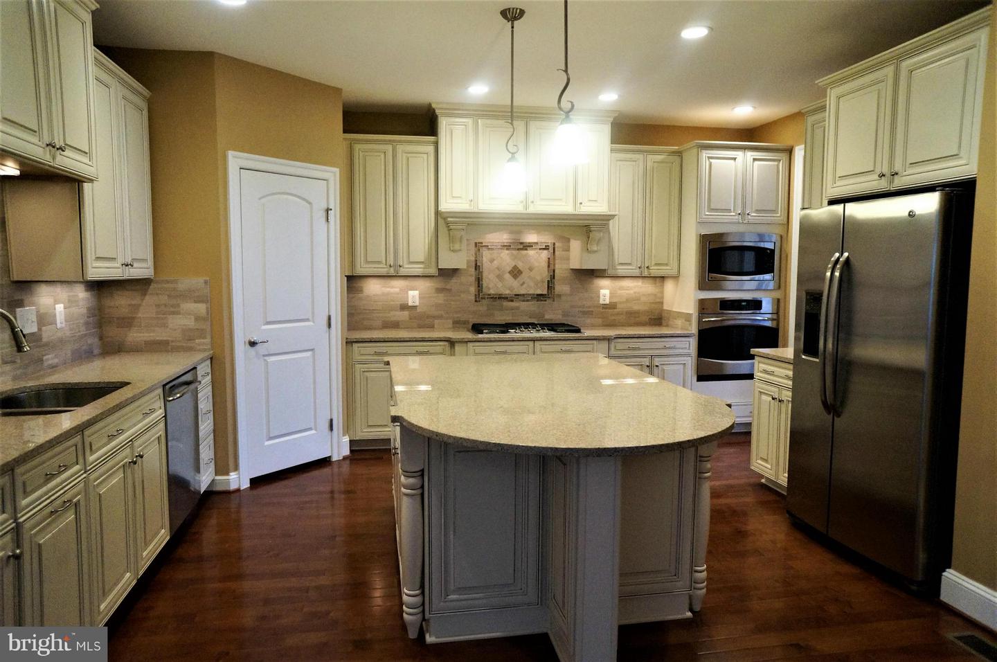 42591 Voormeade TERRACE