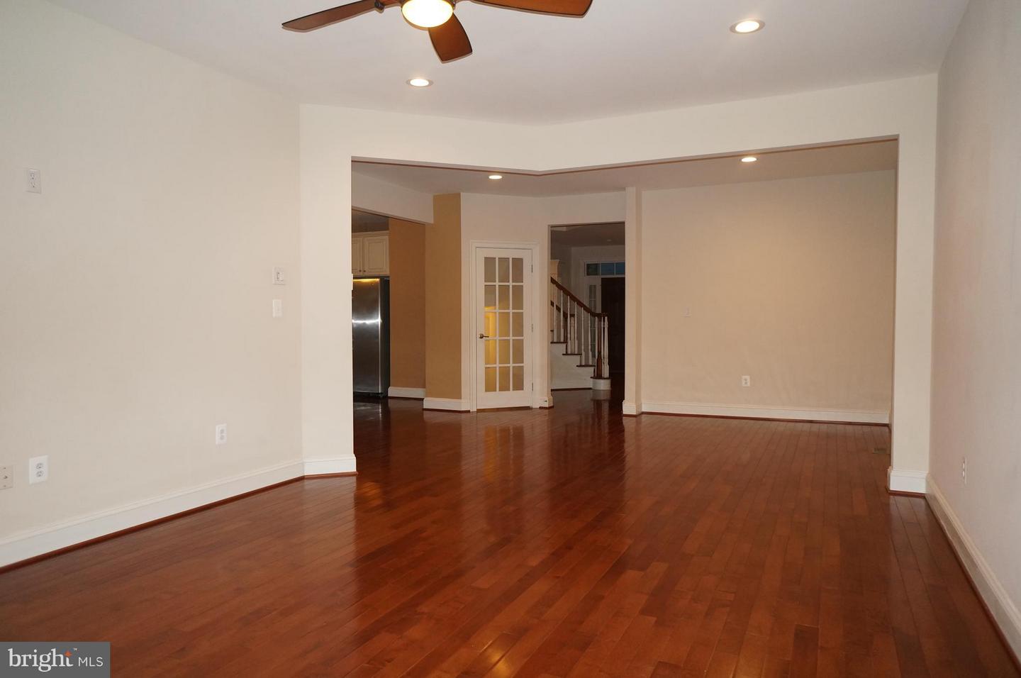 42591 Voormeade TERRACE