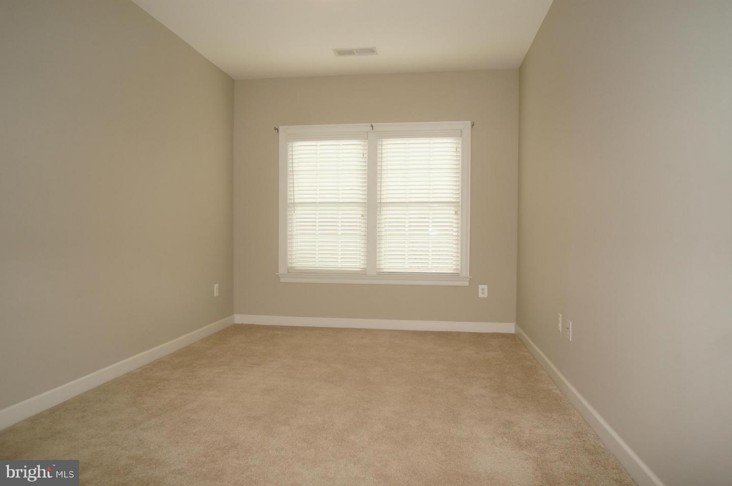 42591 Voormeade TERRACE