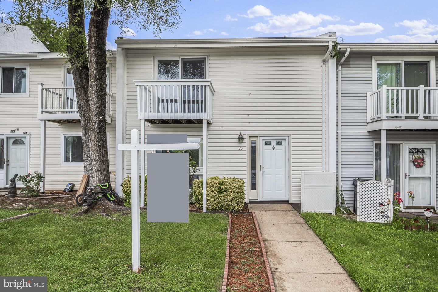 47 Carolina COURT