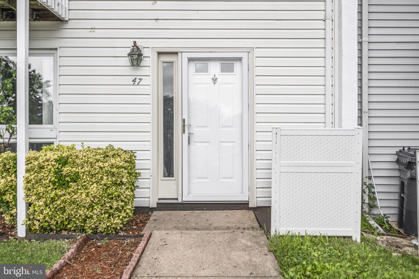 47 Carolina COURT