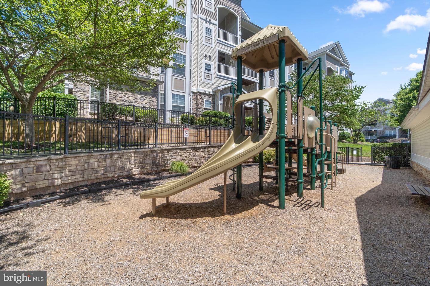 506 Sunset View TERRACE SE Unit: 306