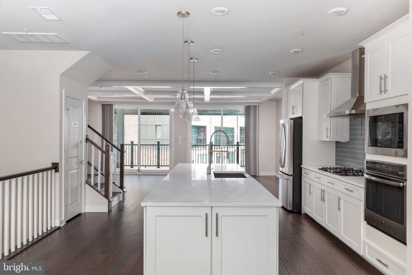 44646 Provincetown DRIVE