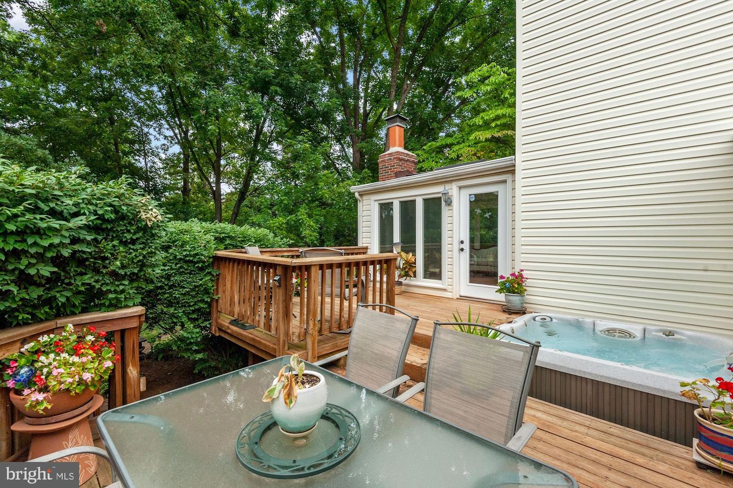 105 Red Oak LANE