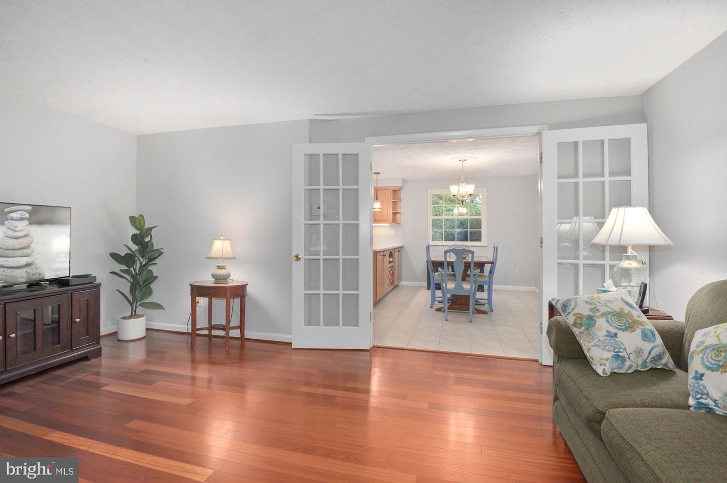 105 Red Oak LANE