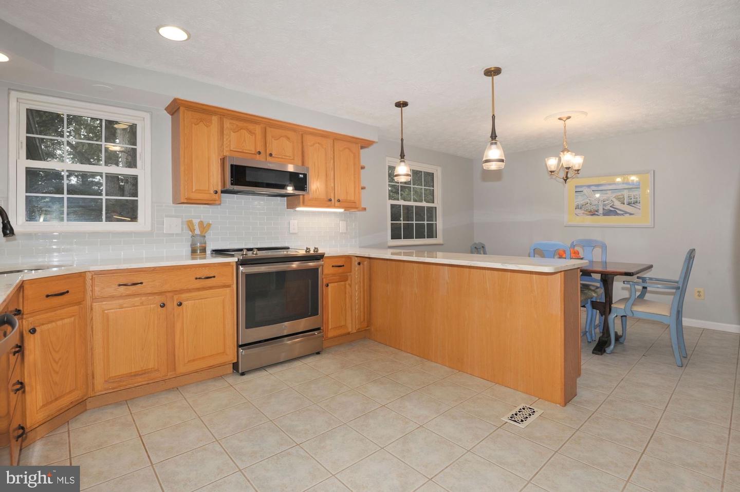 105 Red Oak LANE