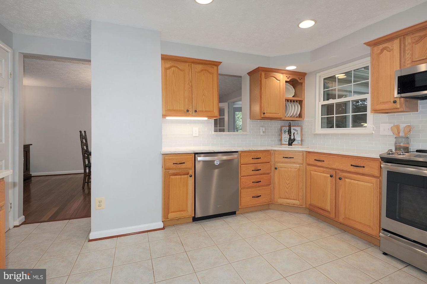 105 Red Oak LANE