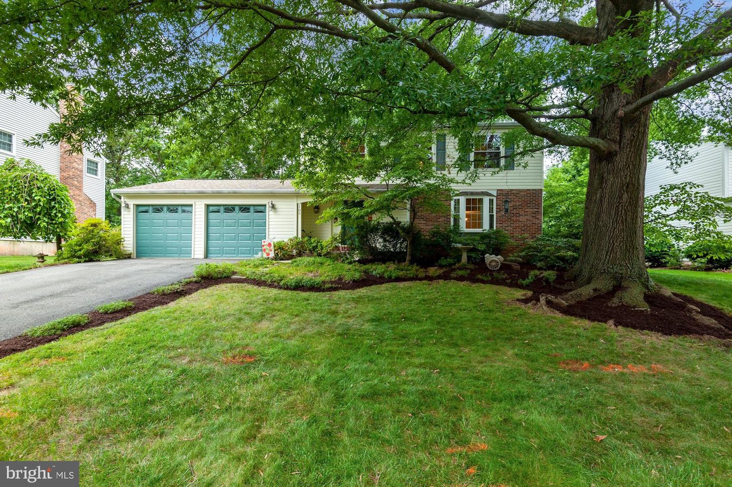 105 Red Oak LANE