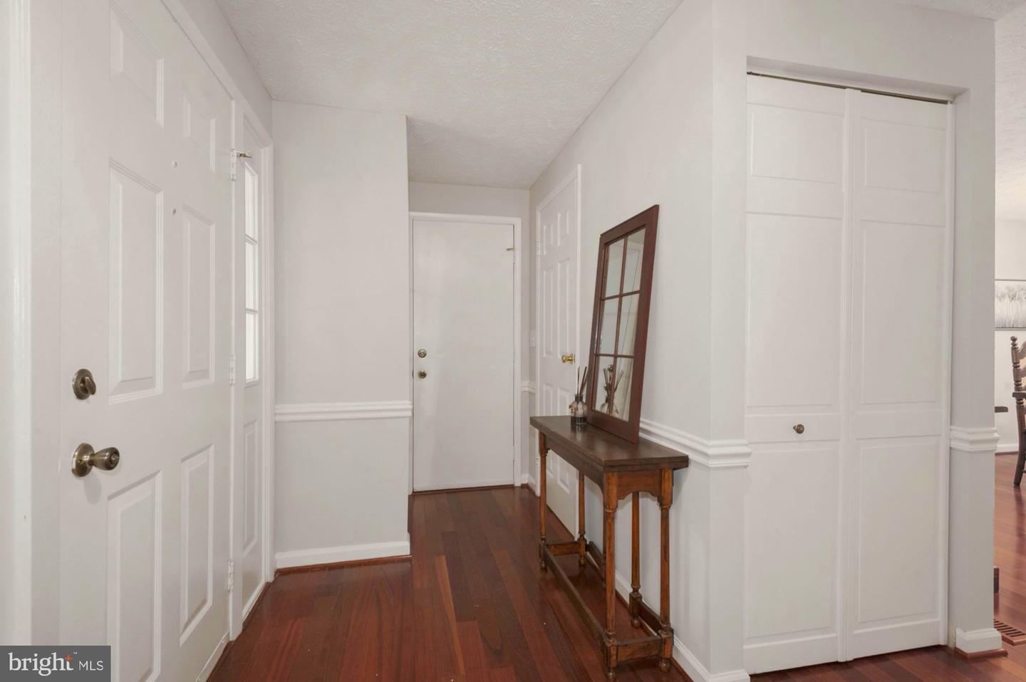 105 Red Oak LANE