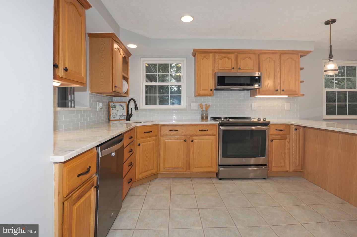 105 Red Oak LANE