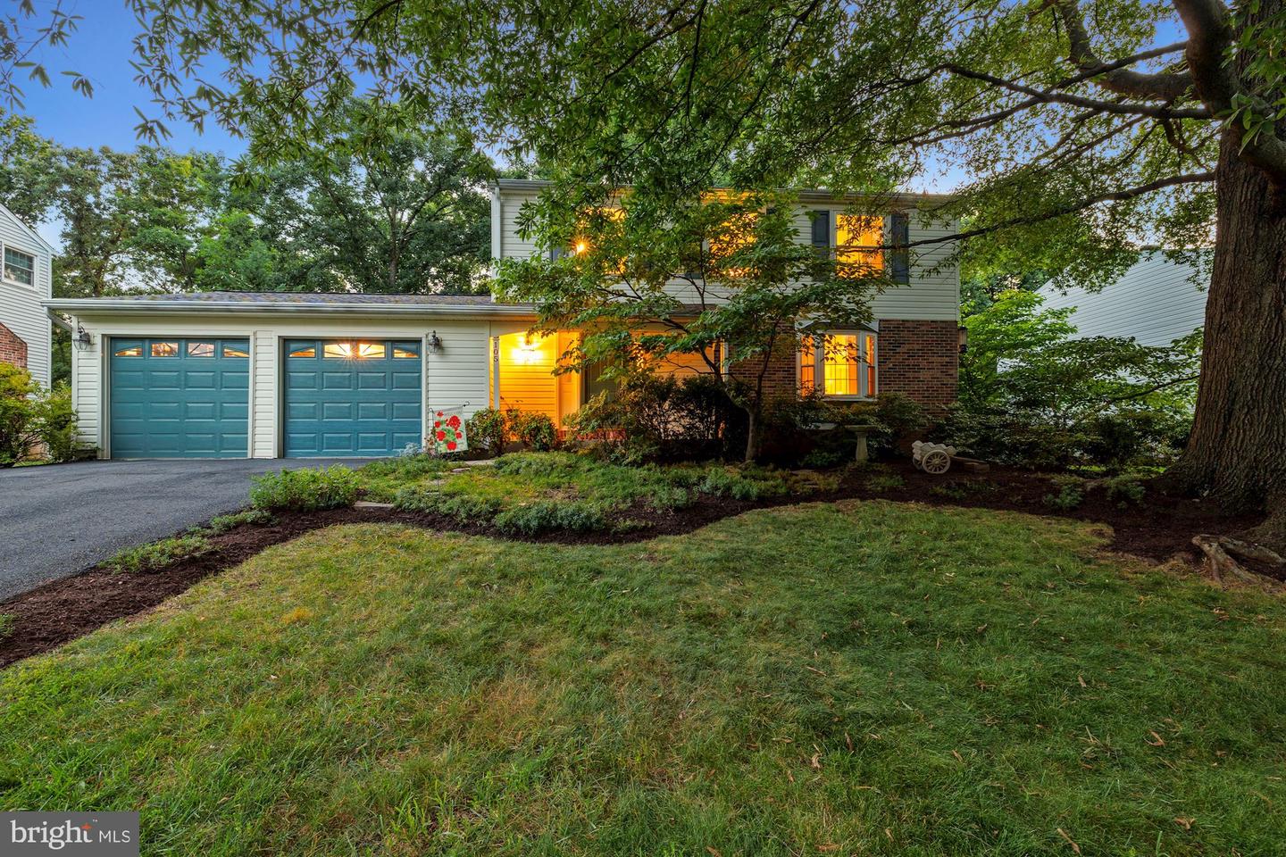 105 Red Oak LANE
