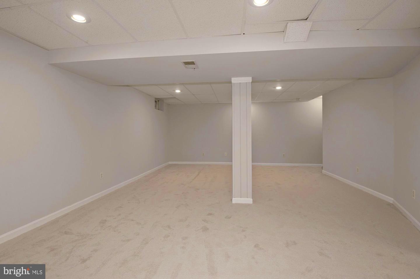 105 Red Oak LANE