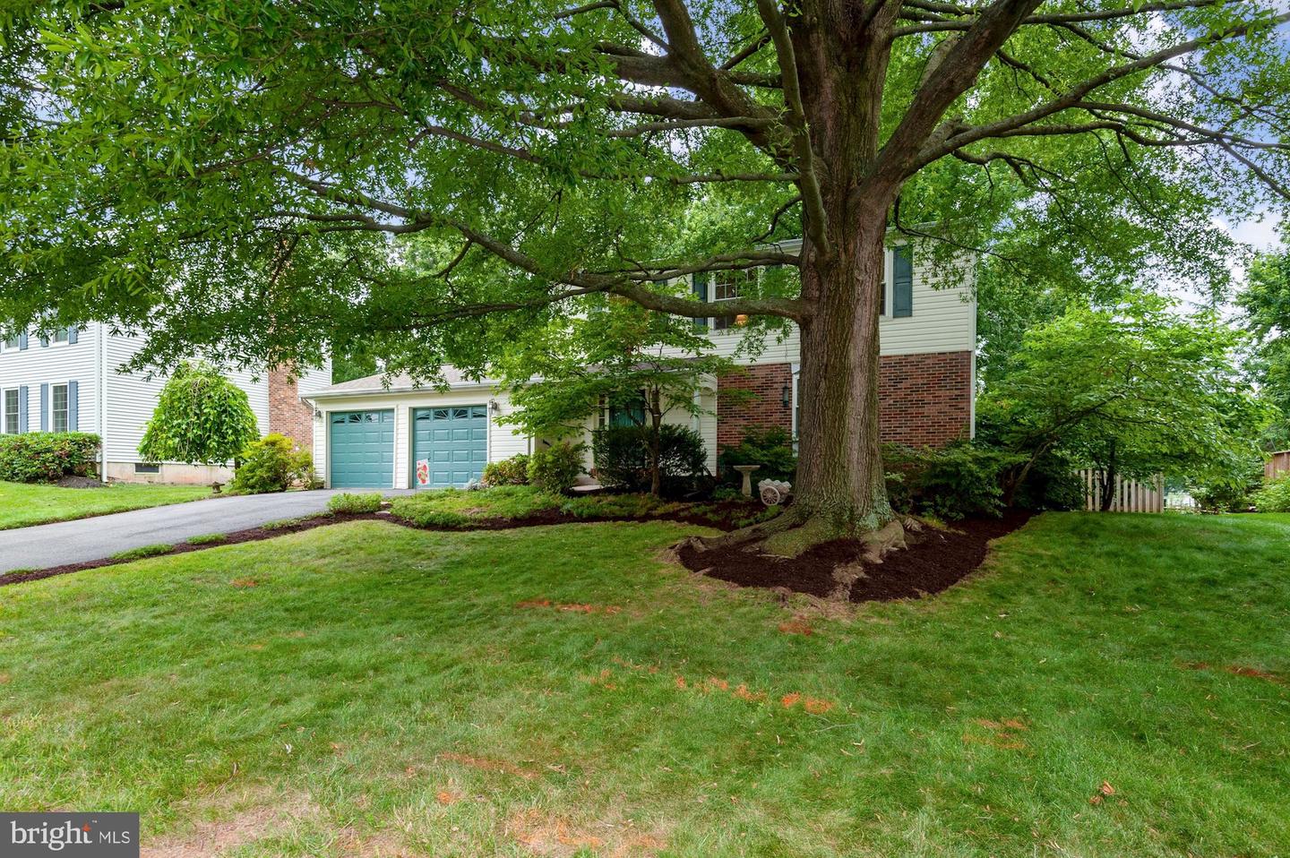 105 Red Oak LANE