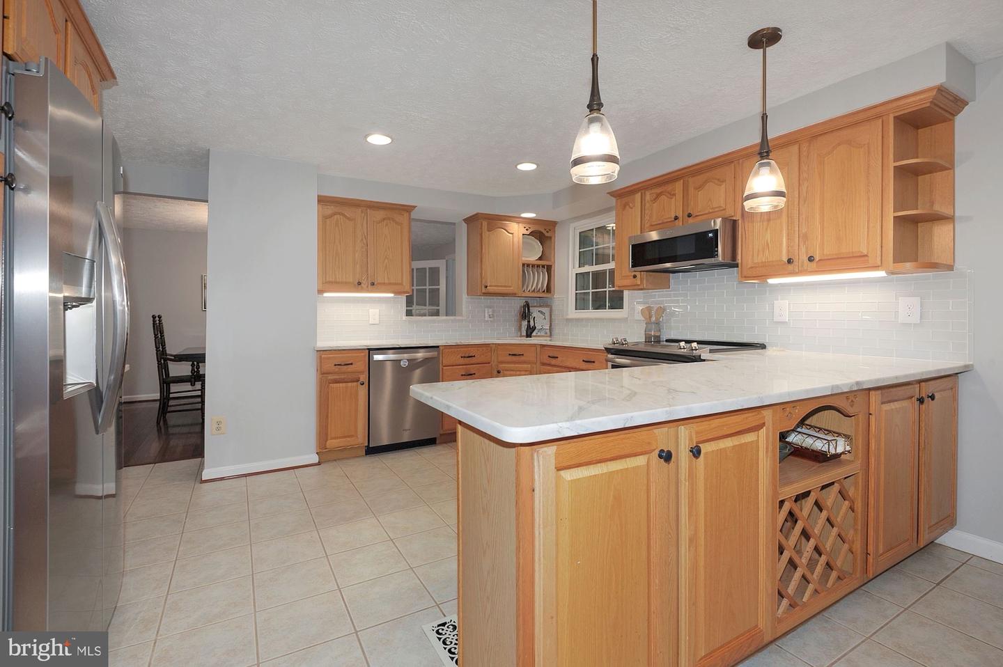 105 Red Oak LANE