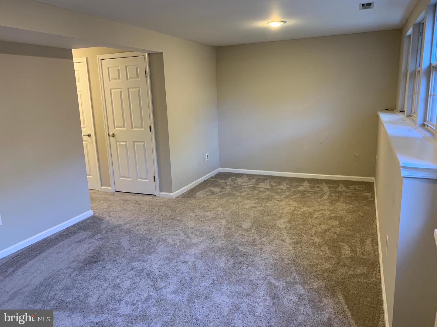 21073 Cornerpost SQUARE