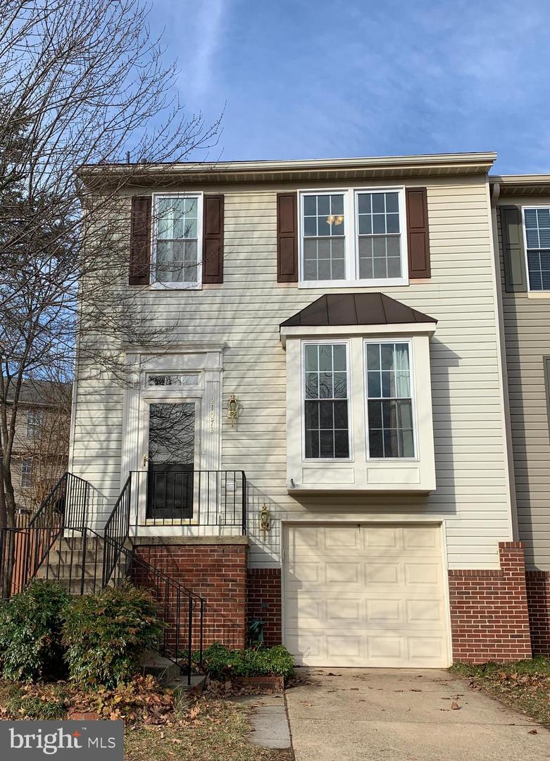 21073 Cornerpost SQUARE