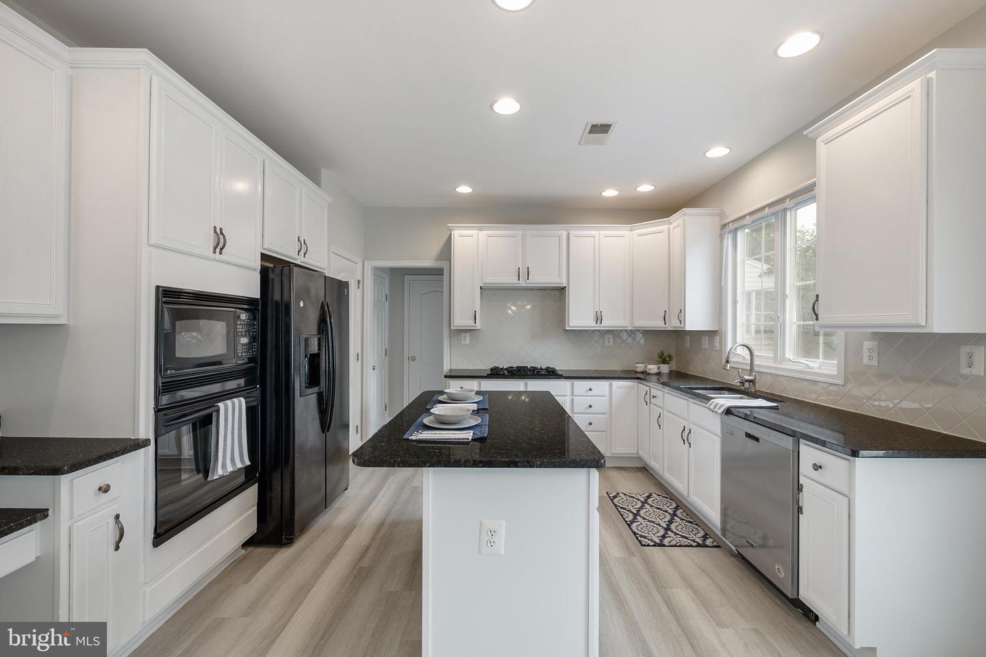 22829 Queensbridge DRIVE