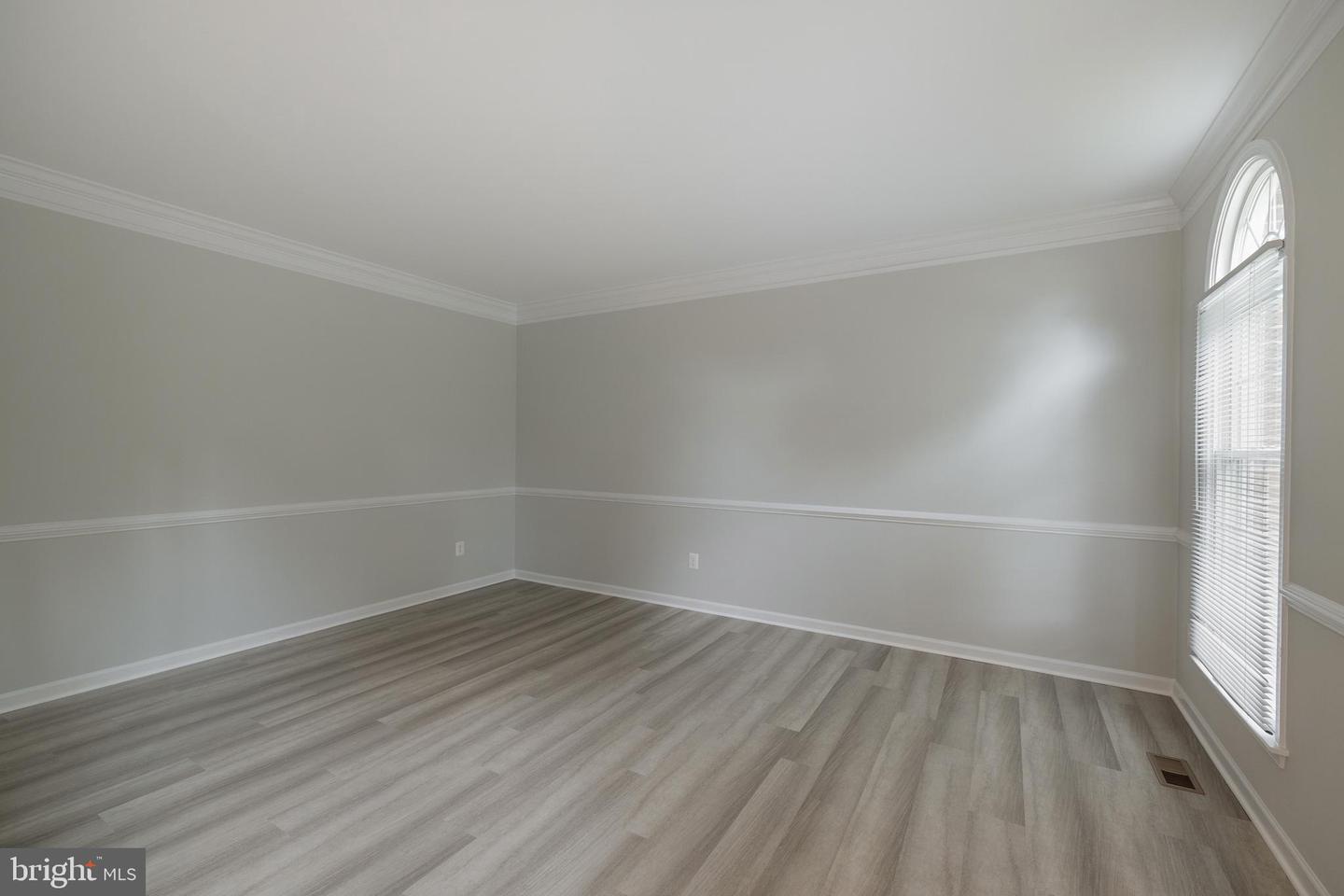 22829 Queensbridge DRIVE