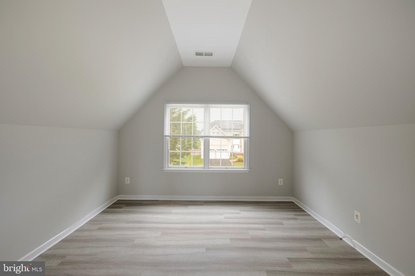 22829 Queensbridge DRIVE