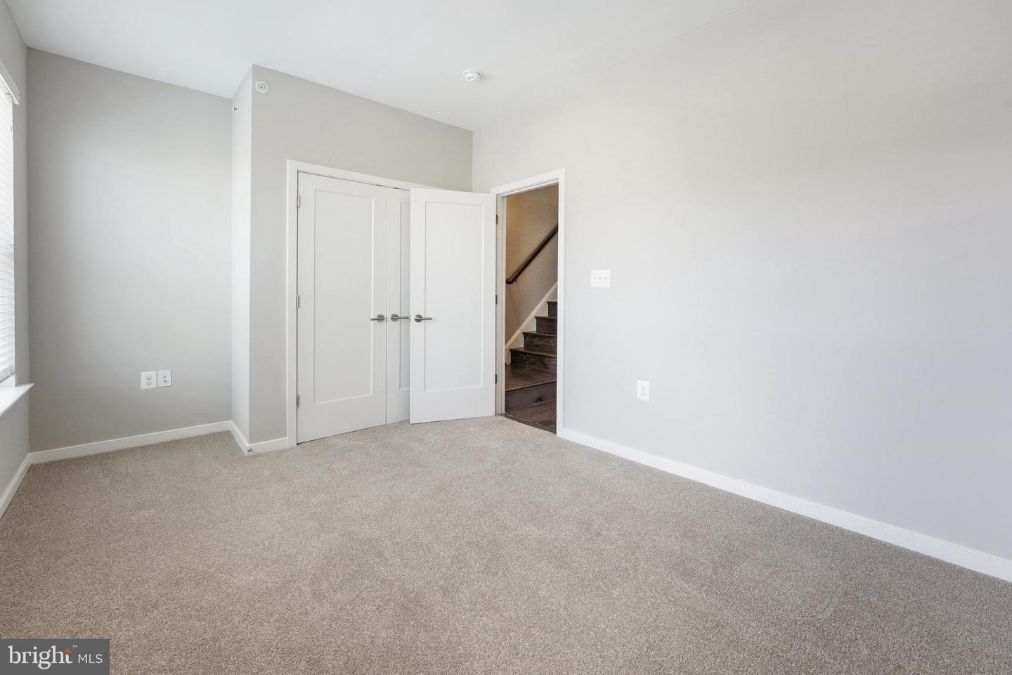 22999 Sullivans Cove SQUARE