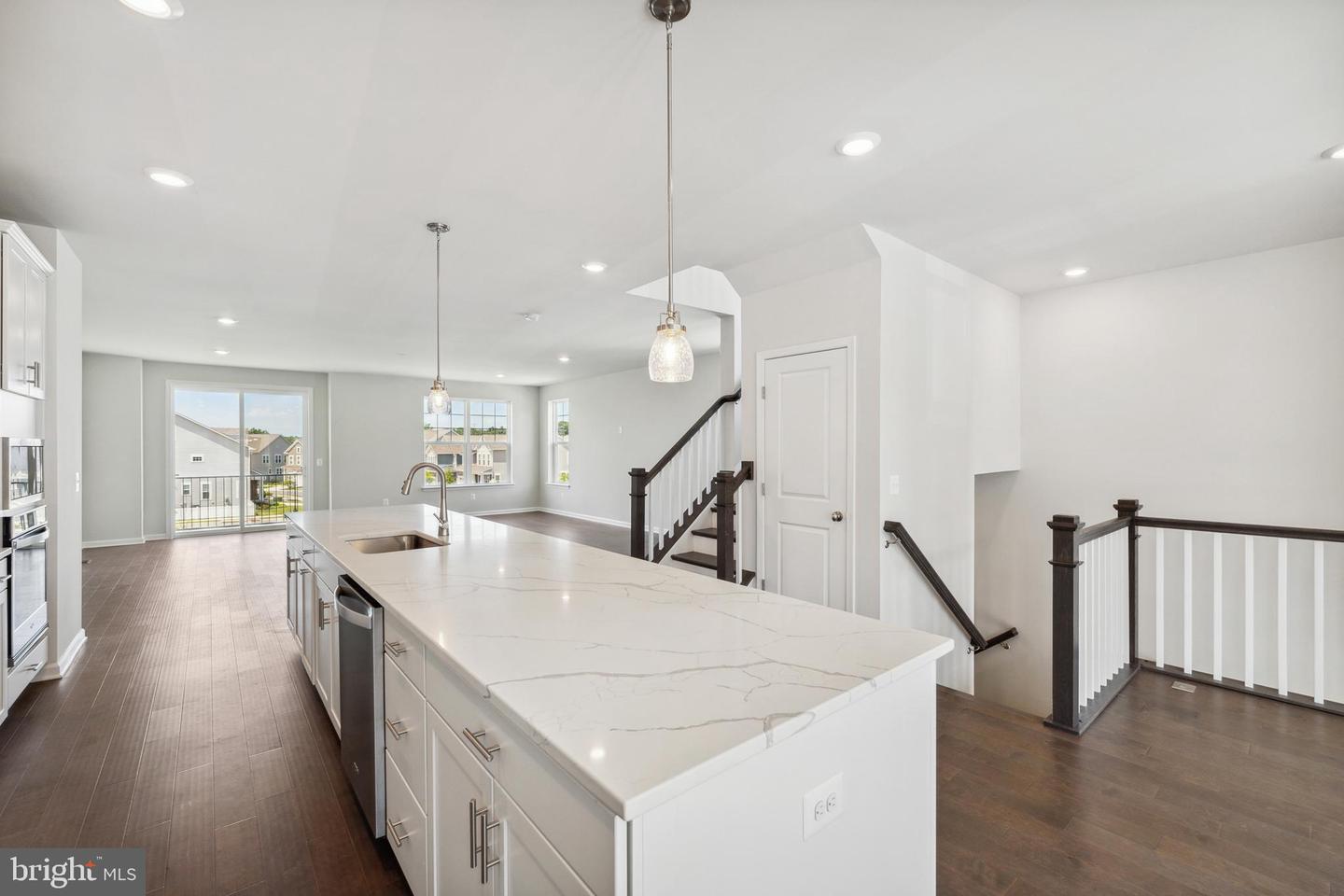 42938 Running Creek SQUARE