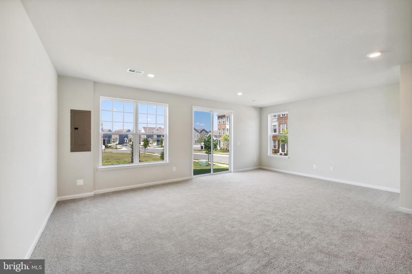 42938 Running Creek SQUARE