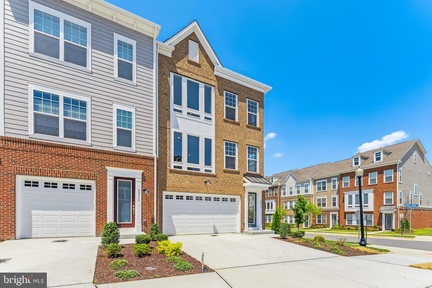 42938 Running Creek SQUARE