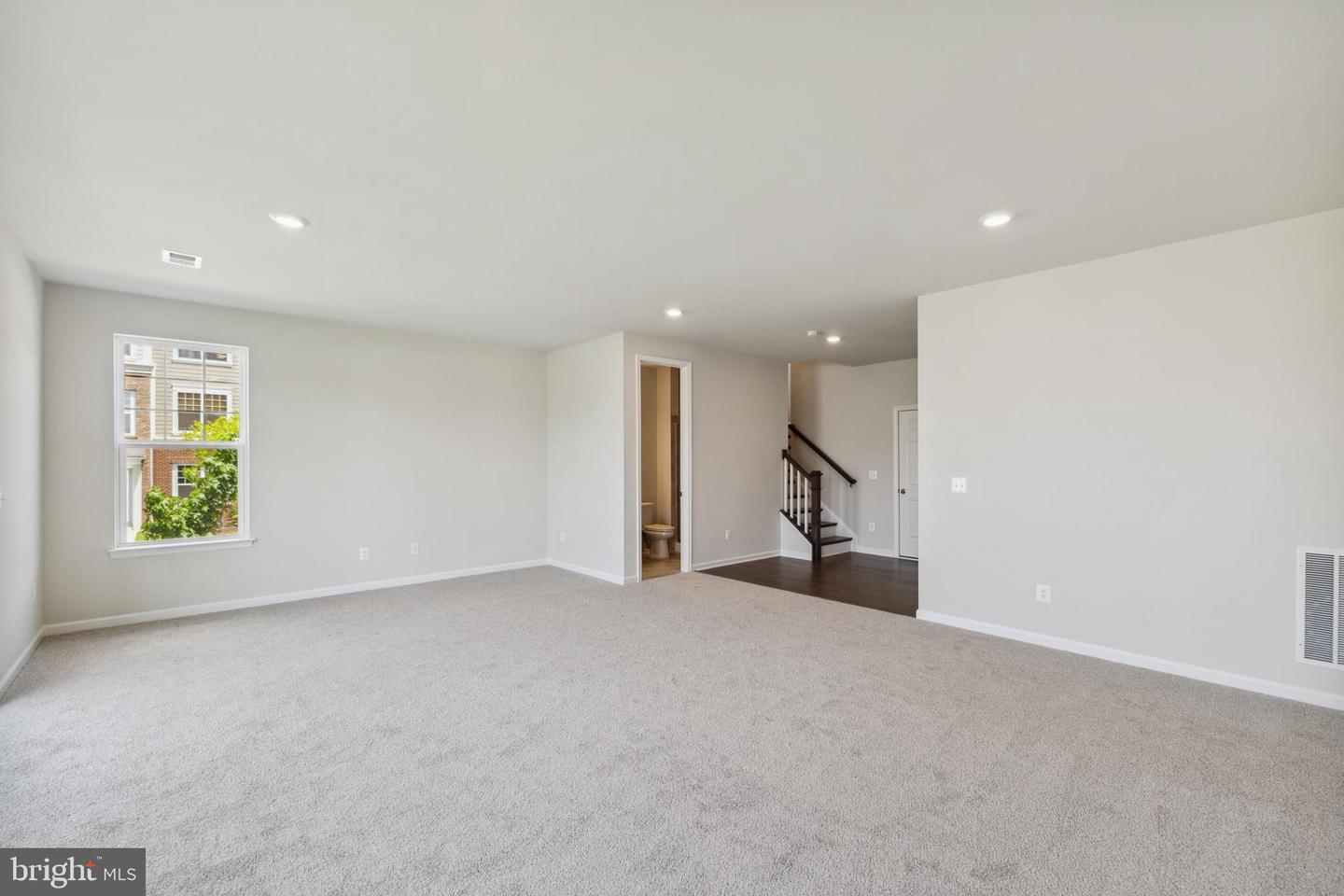 42938 Running Creek SQUARE