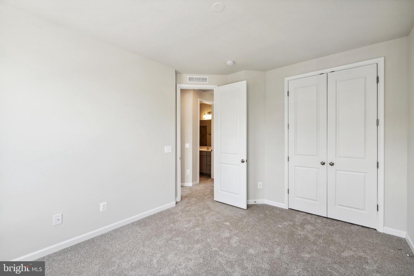 42938 Running Creek SQUARE