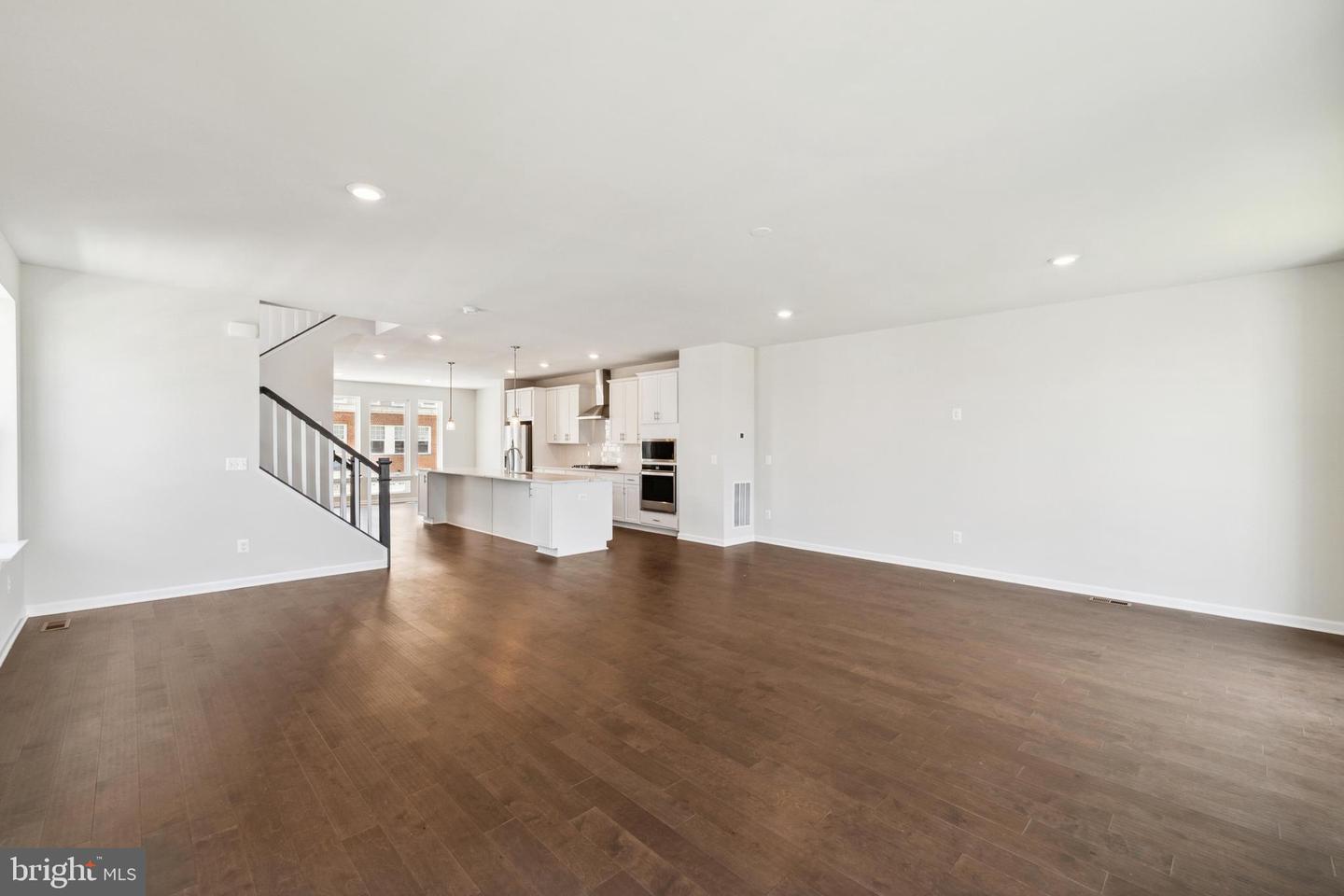 42938 Running Creek SQUARE