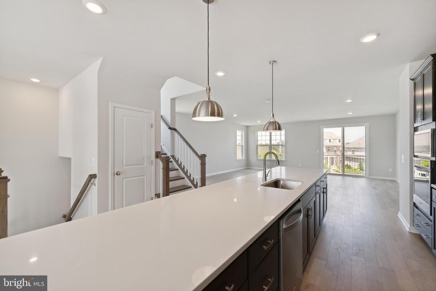 42928 Running Creek SQUARE